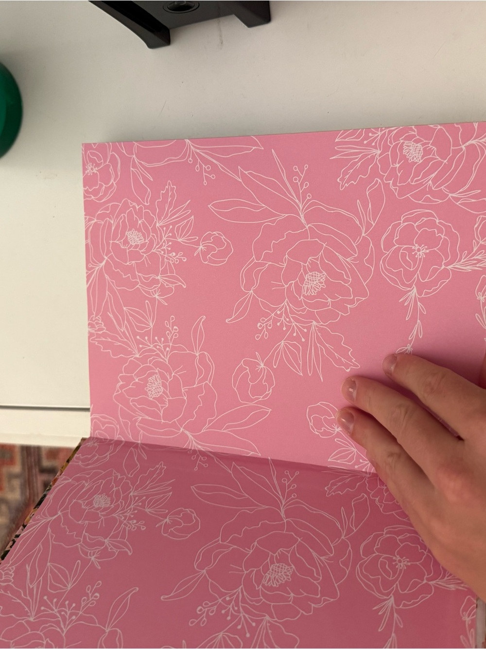Bloom Wild: Floral Decorating Guide - Multi - Picture 3 of 4